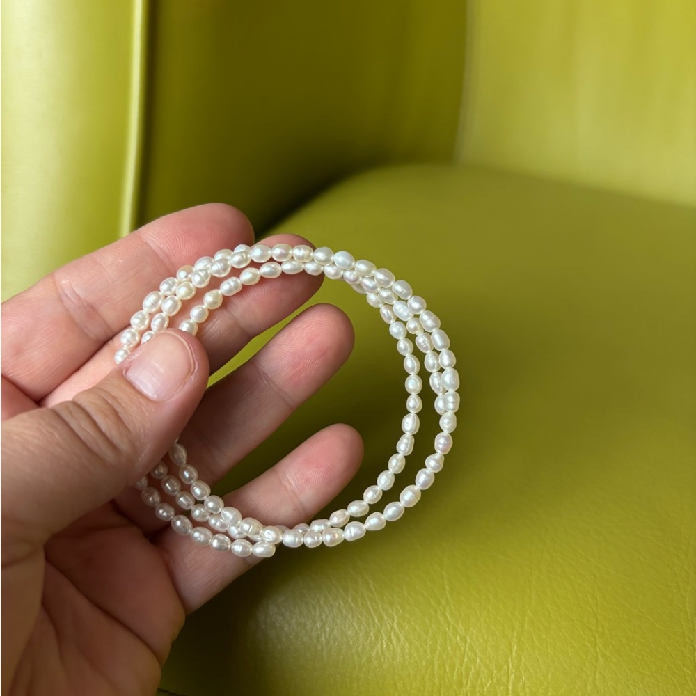 Genuine Freshwater Pearl Wrap Bracelet Spring Stretch Minimalist Stackable - Picture 3 of 5